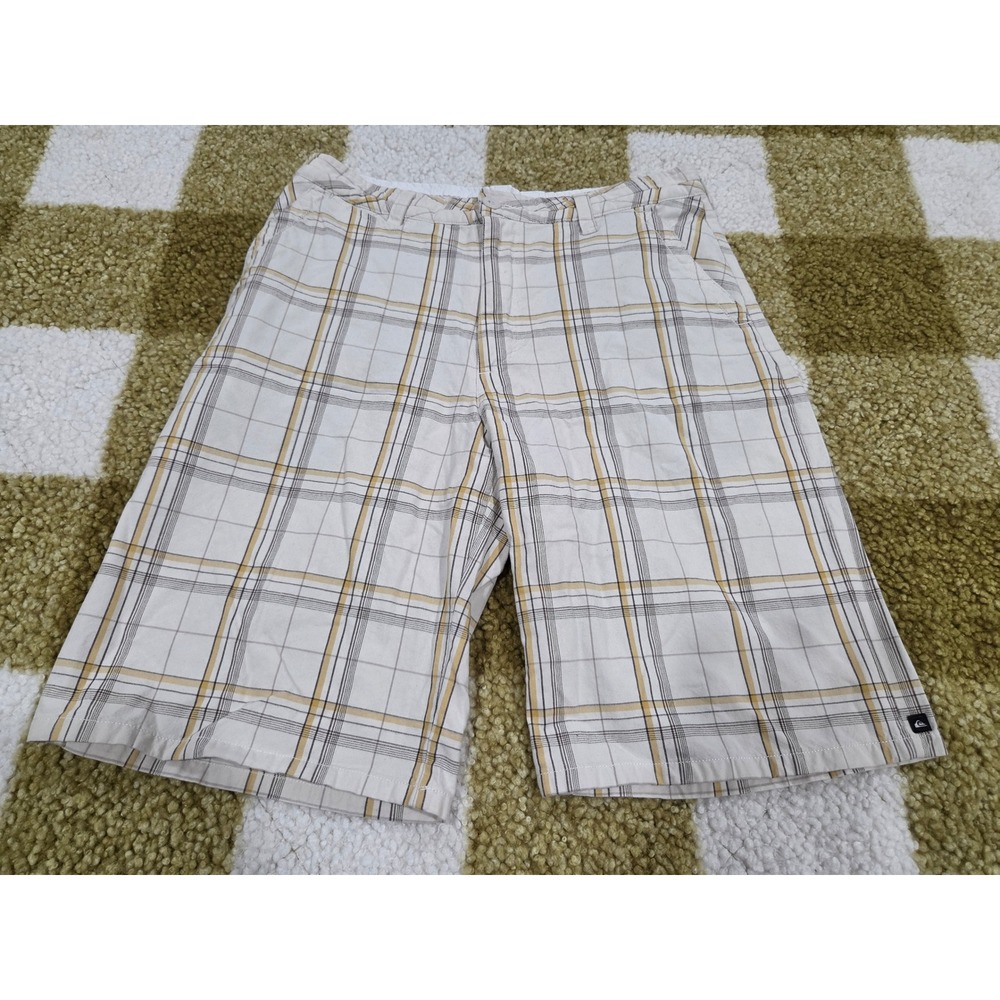 Quiksilver Mens Plaid Shorts White Tan Black Check Flat Front Size 33 Skater